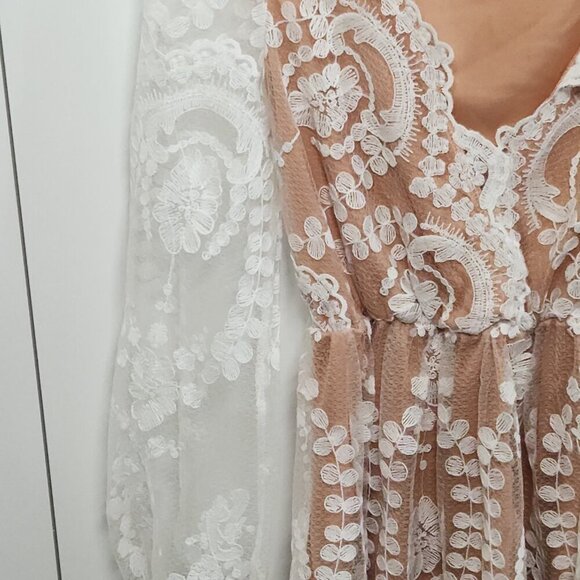 Boohoo Embroidered Sheer Mesh Dress, Women's Size 6 Tan - Picture 3 of 4